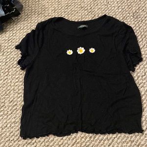 scrunchy sleeve black flower crop top